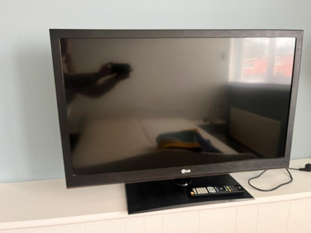 LG tv, Audio, Tv en Foto, Televisies, Ophalen, 50 Hz, Zo goed als nieuw, 100 cm of meer