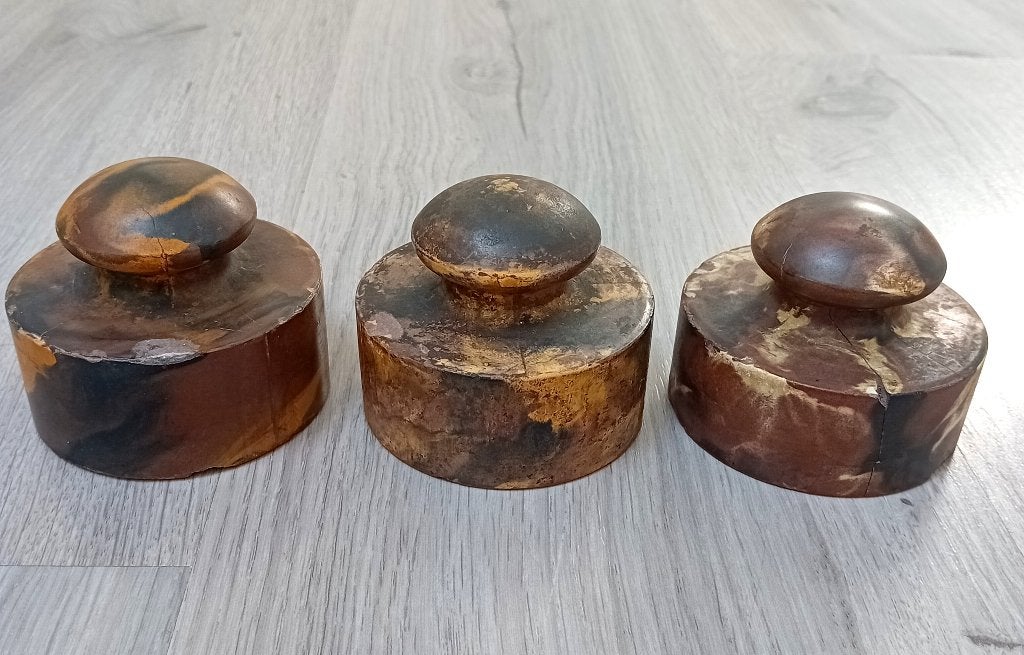 3 gewichten KUNST TEGELFABRIEK "'GER CRO'', Verzenden