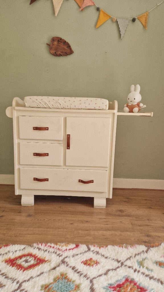 Vintage Commode: uitschuifbaar plankje, incl. verschoningmat, Gebruikt, 75 tot 100 cm, Minder dan 50 cm, Commode