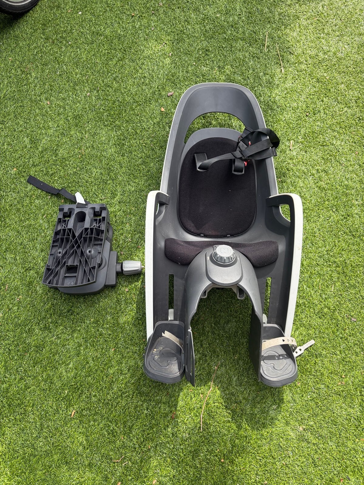Hamax Caress kinderzitje inclusief adapter, Fietsen en Brommers, Fietsaccessoires | Fietsstoeltjes, Achterzitje, Ophalen, 15 t/m 25 kg