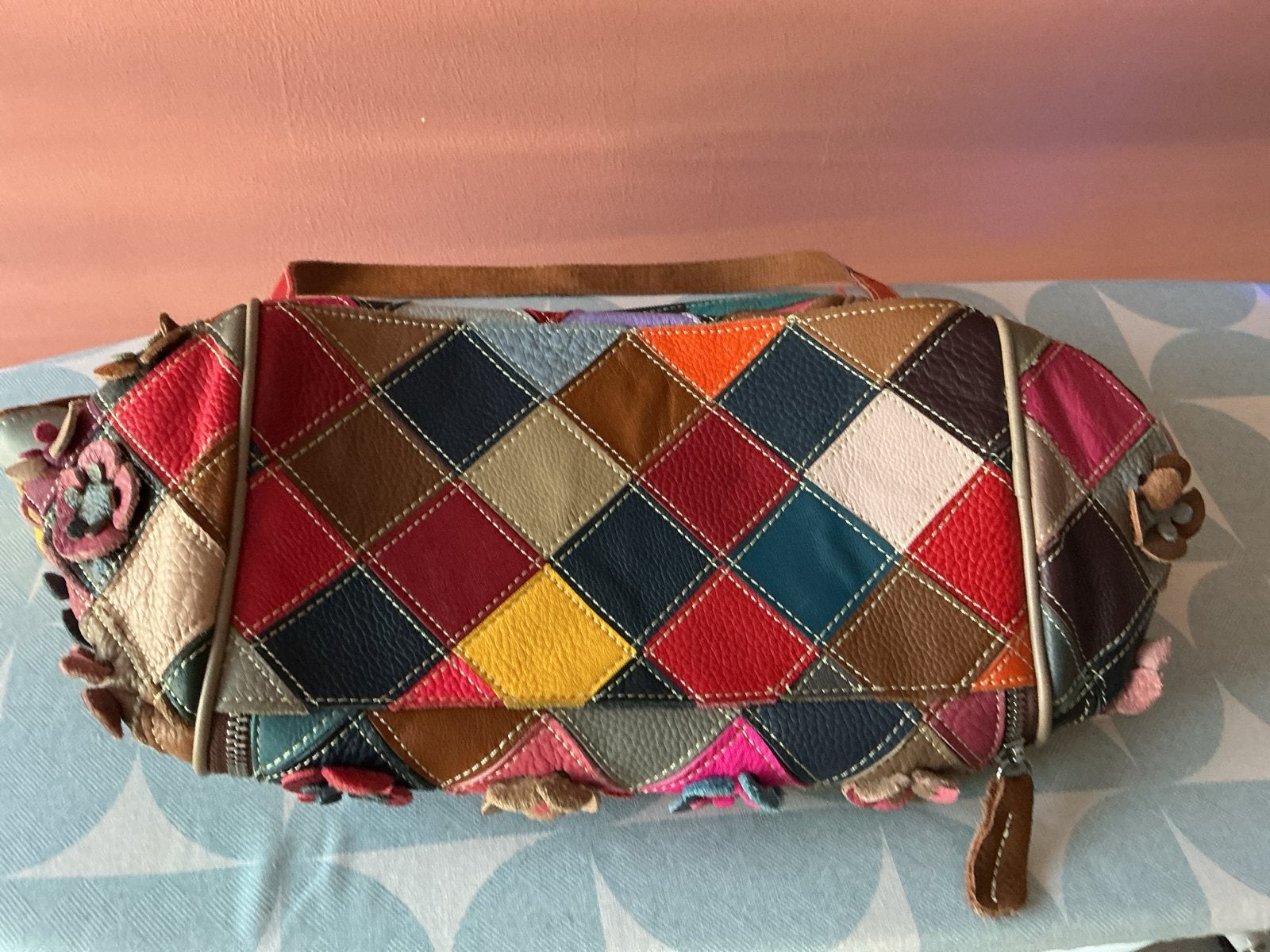 Kleurrijke handtas met bloemdetails en patchwork, Ophalen, Zo goed als nieuw, Overige kleuren, Handtas
