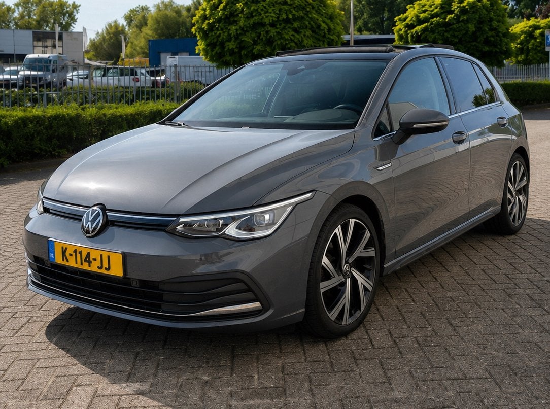 Volkswagen Golf 1.5 Etsi 150pk | Pano | IQ Lights | Keyless, Stof, 4 cilinders, 150 pk, Origineel Nederlands