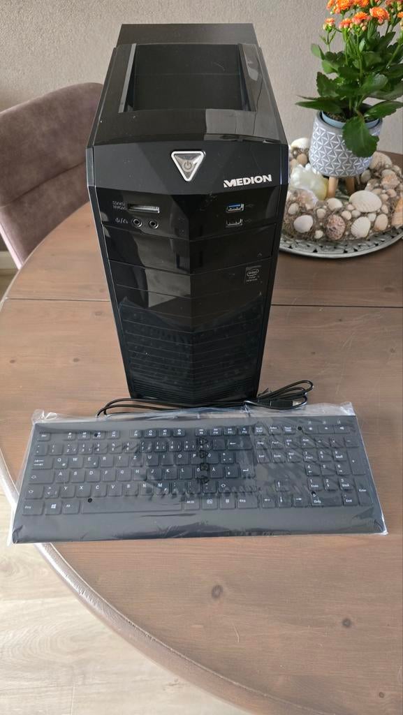Medion PC Akoya MD8325, Ophalen of Verzenden, Gebruikt