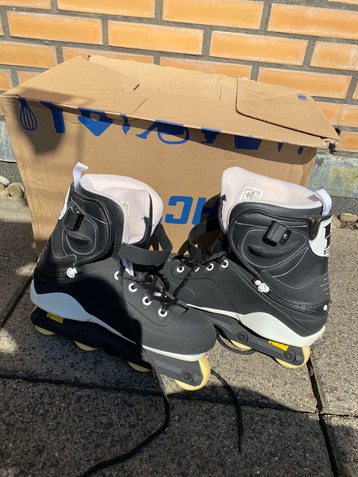 Maat 41 skates,, Ophalen, Zo goed als nieuw