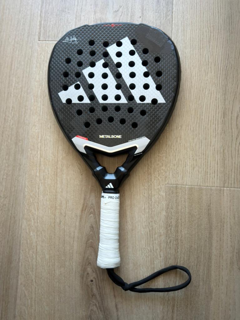 Adidas Metalbone, Ophalen, Zo goed als nieuw
