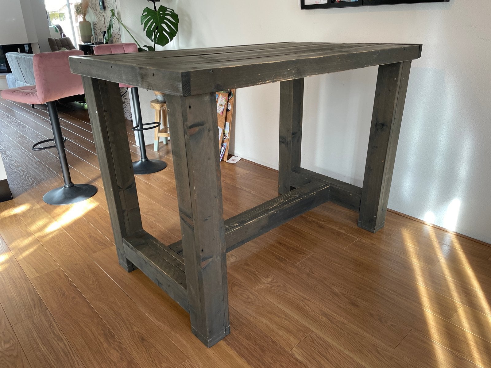 Stevige bartafel - Grey wash, Huis en Inrichting, Ophalen, Gebruikt