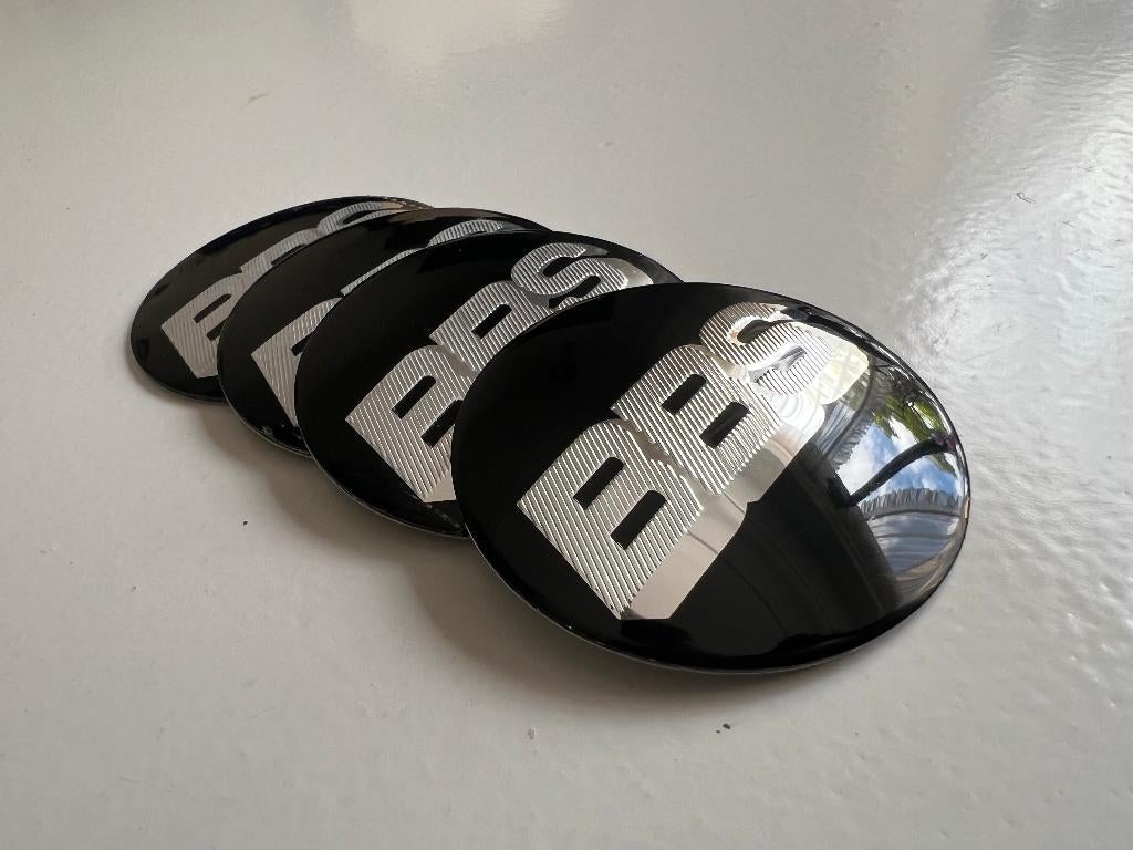 BBS PLAK EMBLEEM 56 MM FRIS JE WIELEN OP ALLU ACHTERKANT, Auto diversen, Wieldoppen, Ophalen of Verzenden, Nieuw