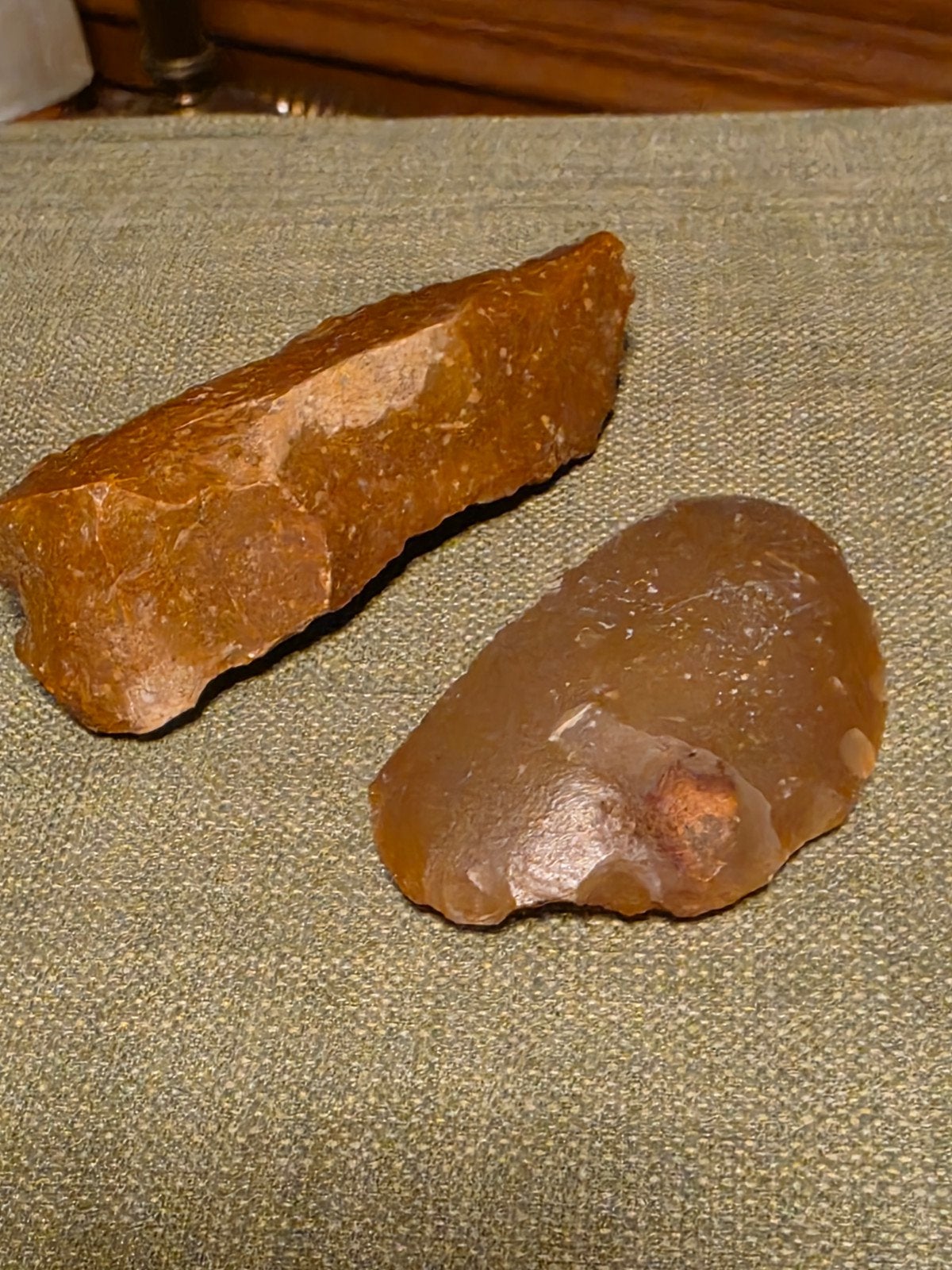 Oude handbijl en vuistbijl - Prehistorisch gereedschap, Ophalen of Verzenden, Overige typen