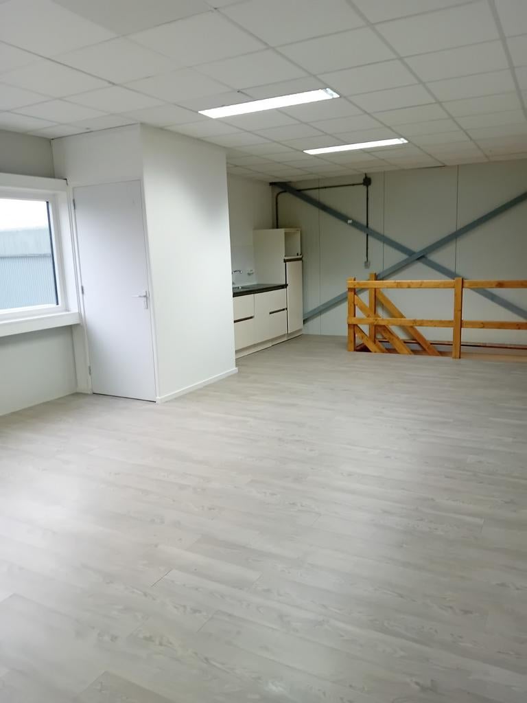 Bedrijfsruimte te huur in Biddinghuizen, 88 m², Huur, Bedrijfsruimte