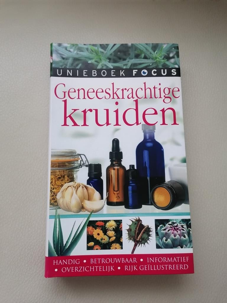 Geneeskrachtige kruiden Andrew Chevallier, Ophalen of Verzenden, Zo goed als nieuw, Kruiden en Alternatief, Andrew Chevallier