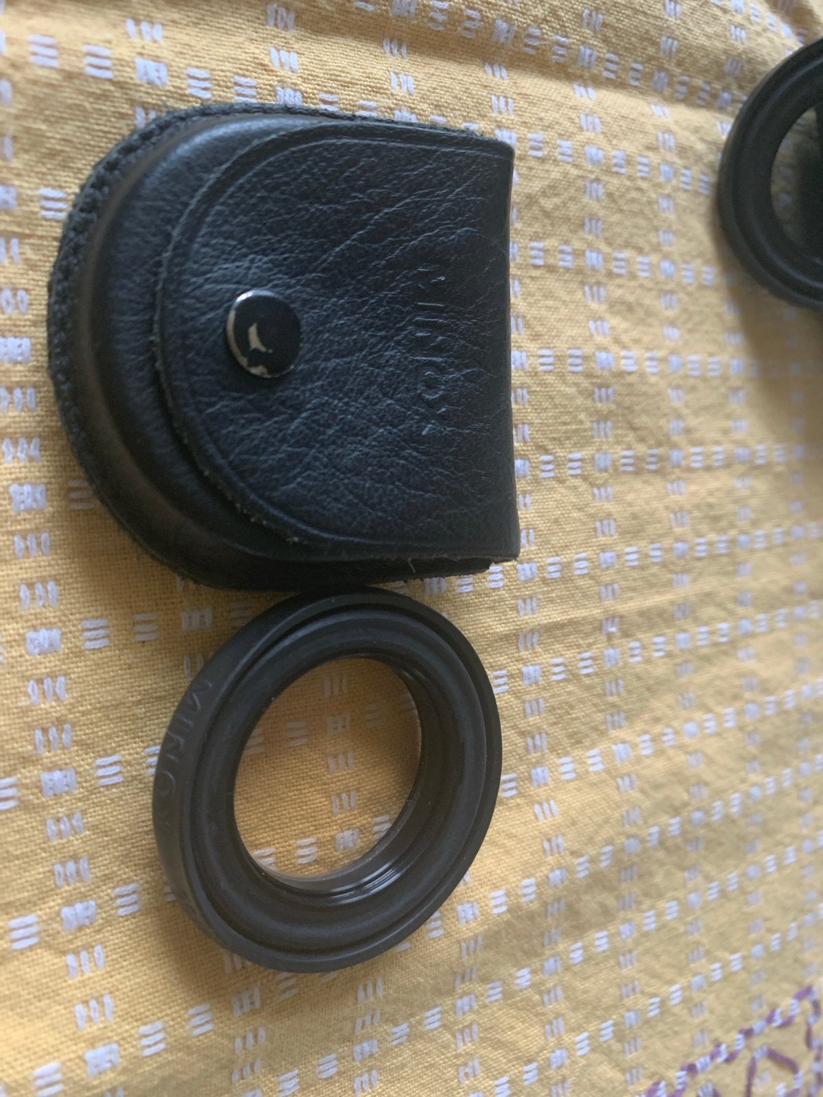 Minox lenskapje met UV filter en leren hoesje, Overige merken, Inclusief opbergcase, Verzenden, UV-filter