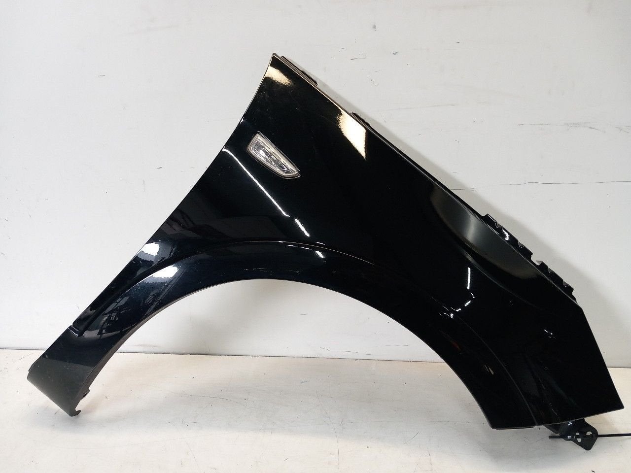 Spatbord rechts voor Opel Grandland, Auto-onderdelen, Onderdelen@venauto.nl, Van der Ven Autorecycling B.V., Gebruikt, Ettenseweg 76, 4706 PB Roosendaal, The Netherlands