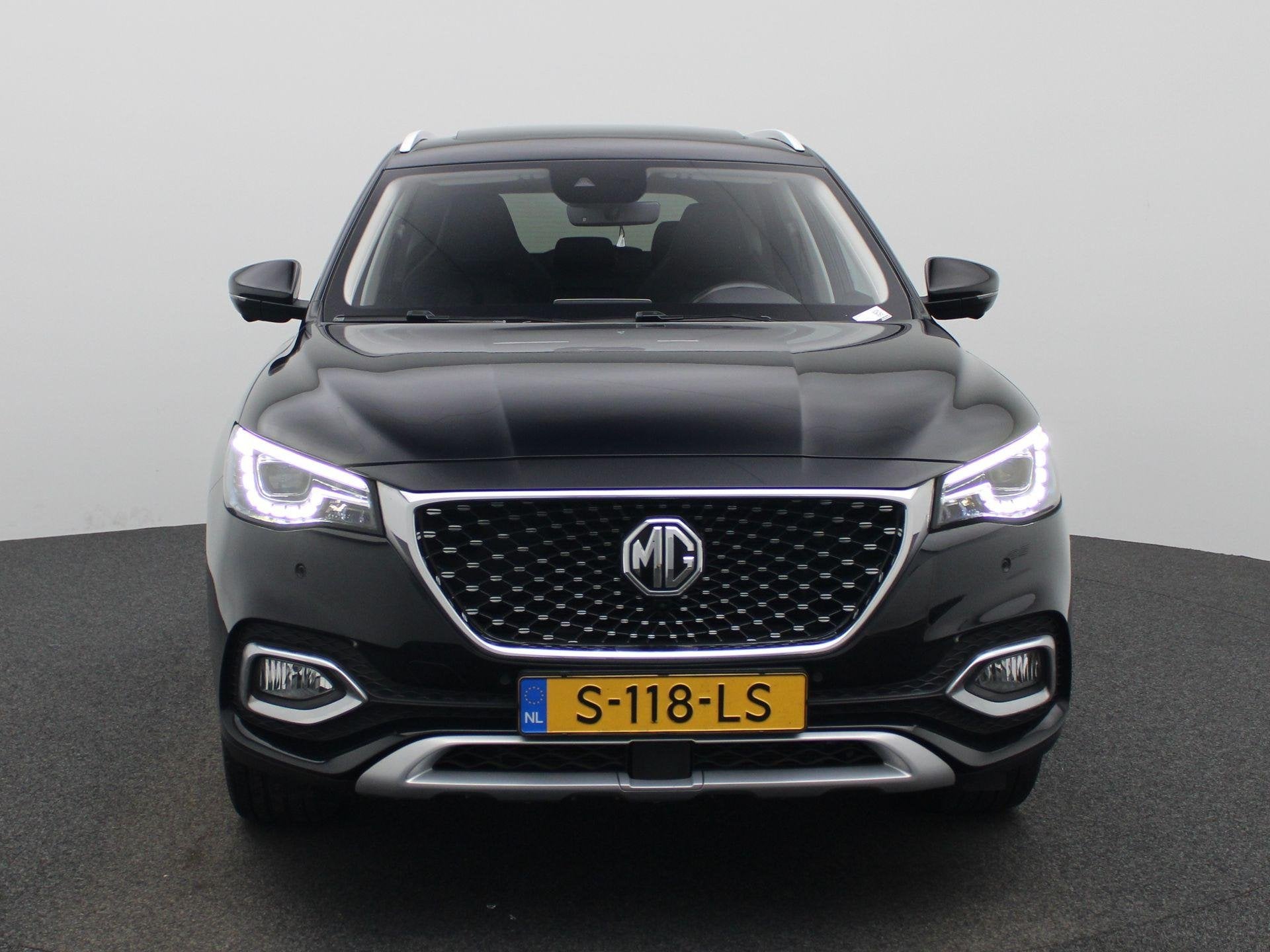 MG EHS 1.5 TGDI Luxury, Auto's, Gebruikt, 4 cilinders, Zwart, 1500 cc