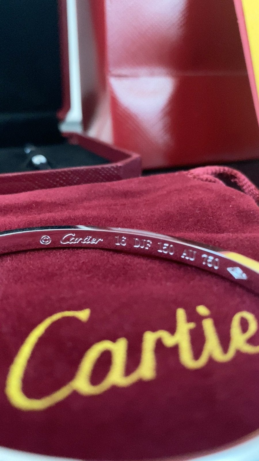 Cartier Love Armband Maat 18 met Certificaat, Ophalen of Verzenden, Zo goed als nieuw, Zilver, Goud