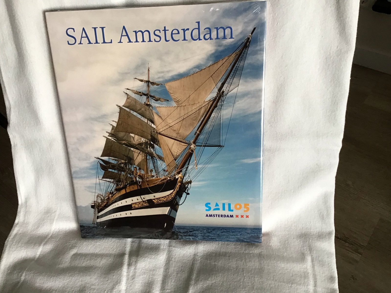 Saïl Amsterdam hardcover NIEUW in originele verpakking, Ophalen of Verzenden, Nieuw