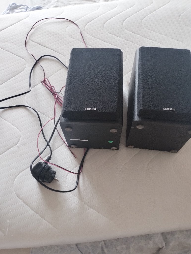 Edifier R1000T4 2.0 Luidsprekerset Zwart, Ophalen of Verzenden, Zo goed als nieuw, Audiokanaal 2, Edifier