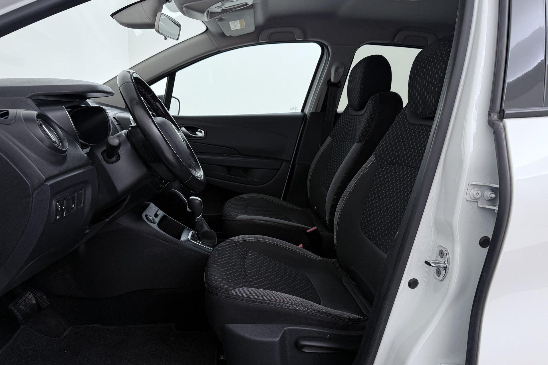 Renault Captur 1.2 TCe Intens | Trekhaak | CarPlay | Camera, Auto's, Renault, Stof, Gebruikt, 4 cilinders, 635 kg