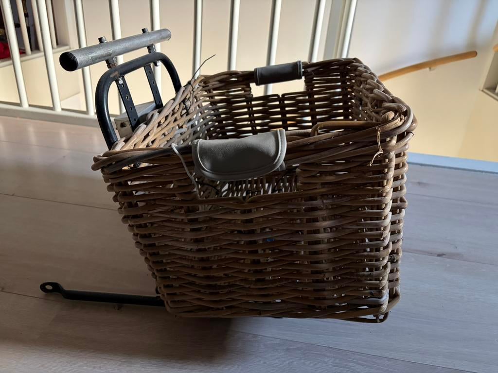 mand met rek voor op de fiets, Ophalen, Gebruikt