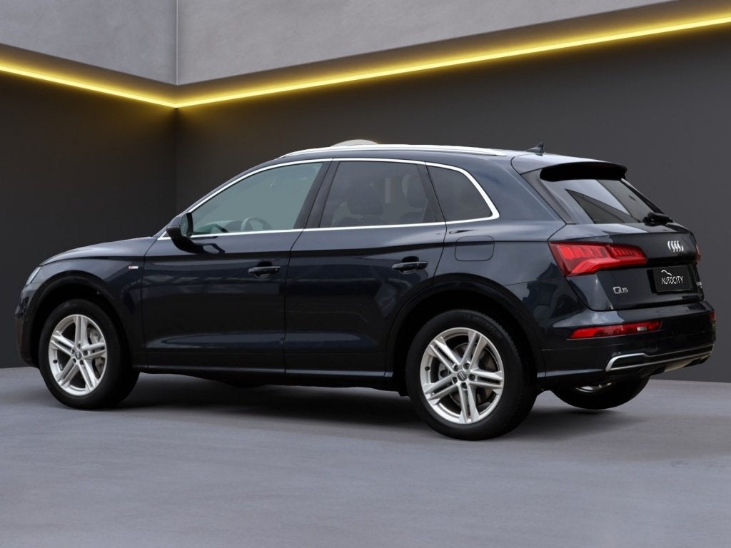 Audi Q5 55 TFSIe Quattro Competition S Line 367 PK Pano l Ca, Auto's, Automaat, 14 kWh, Euro 6, 4 cilinders