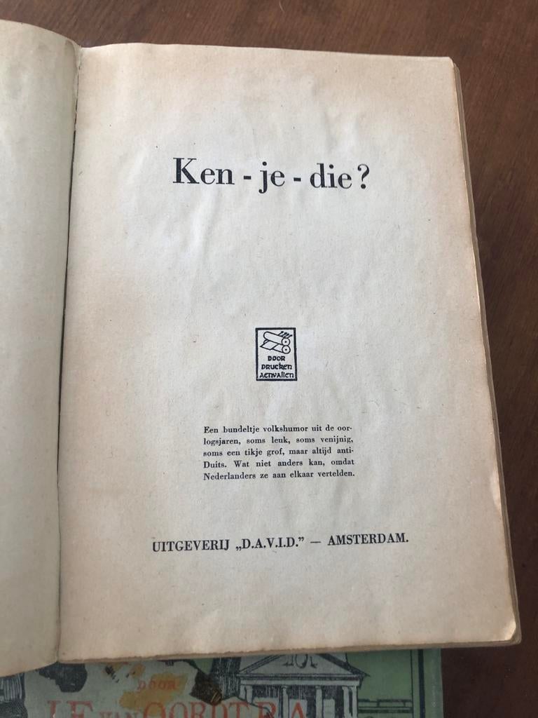 Ken-je-die? Oorlogshumor en anekdotes uit 1946, Ophalen of Verzenden, Gelezen, Anekdotes en Observaties