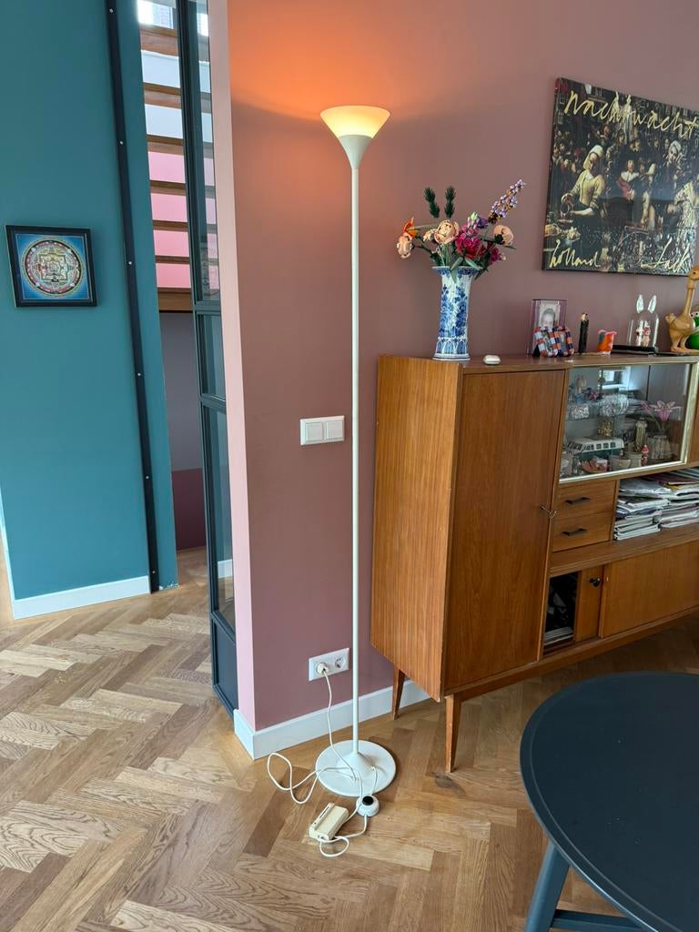 Vintage uplighter wit metaal, rotaliana dry vloerlamp?, Huis en Inrichting, Lampen | Vloerlampen, Ophalen of Verzenden, Zo goed als nieuw