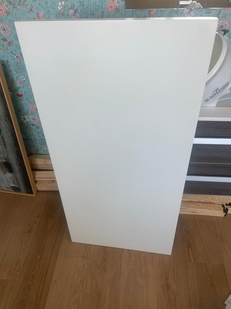Gratis IKEA Lagkapten tafelblad, Huis en Inrichting, Bureaus, Ophalen, Zo goed als nieuw