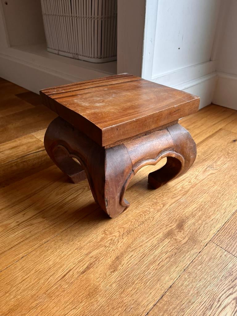 Grote opiumtafel van massief hout., Ophalen