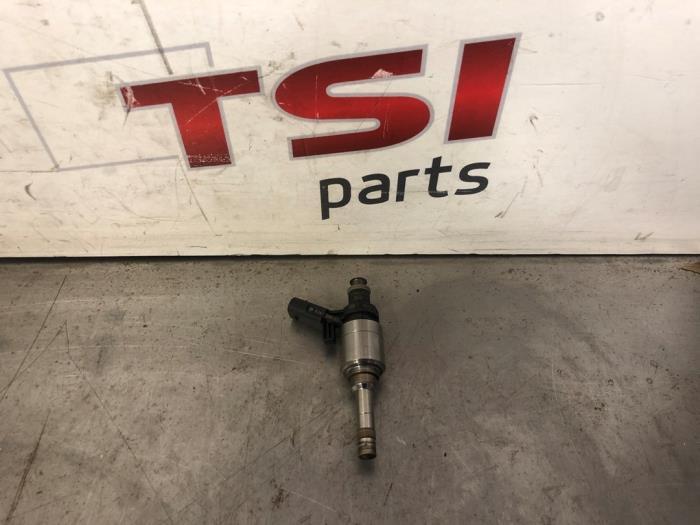 Injector (benzine injectie) van een Volkswagen Golf, Gebruikt, -, -, Ophalen of Verzenden