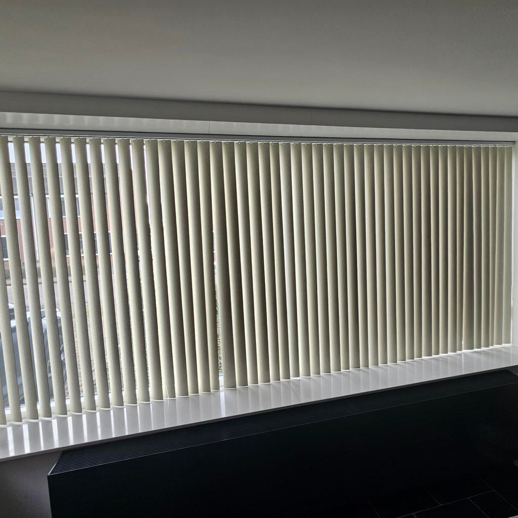 Lange verticale lamellen 3,90m met reliëf, Ophalen of Verzenden