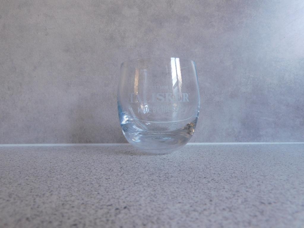 Whiskey Glas Made by the Sea Talisker Sky, Verzamelen, Glas en Borrelglaasjes, Ophalen of Verzenden, Zo goed als nieuw, Overige typen
