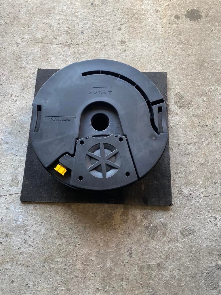 Dynaudio subwoofer komt van een golf 7 75euro, Auto diversen, Autospeakers, Ophalen, Gebruikt