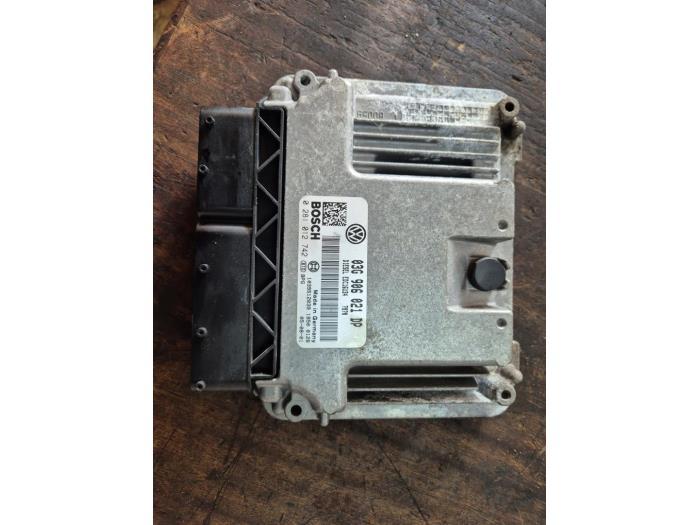 Computer Motormanagement van een Volkswagen Passat, Auto-onderdelen, 3 maanden garantie, Gebruikt, Volkswagen