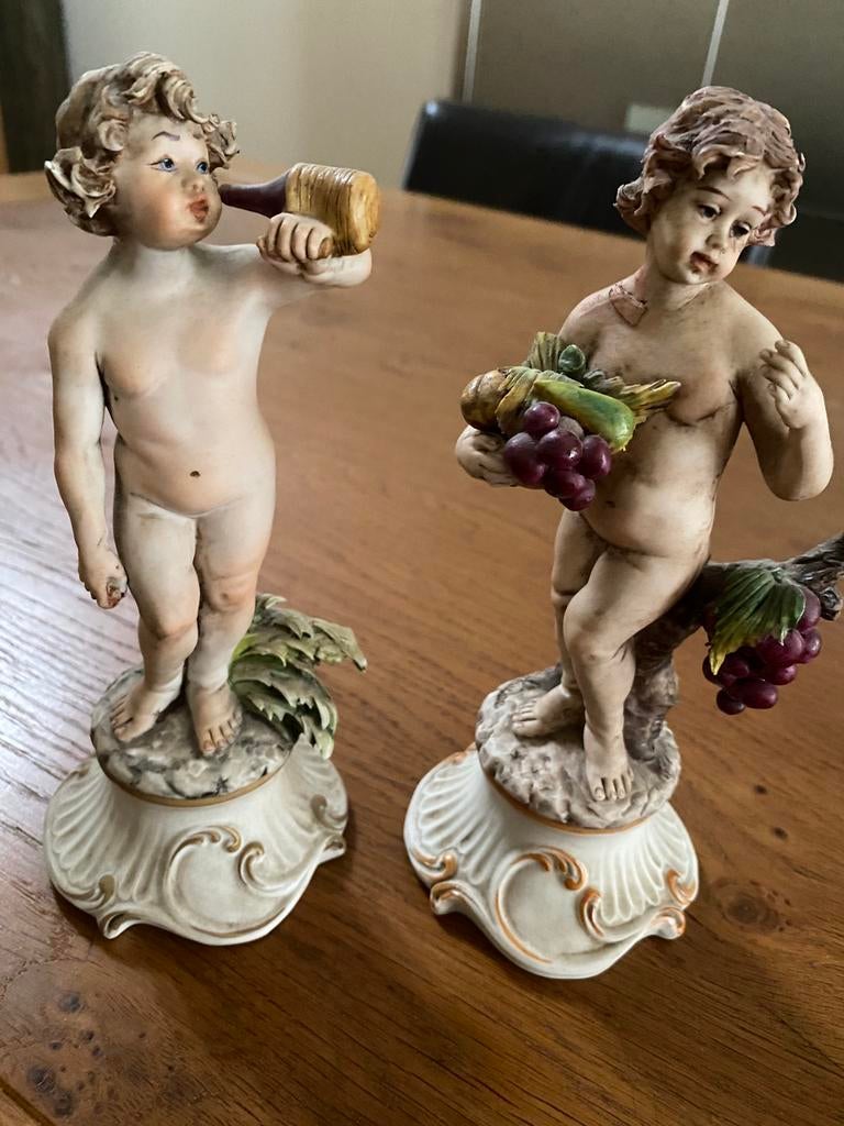 Capodimonte-beeldjes, Ophalen