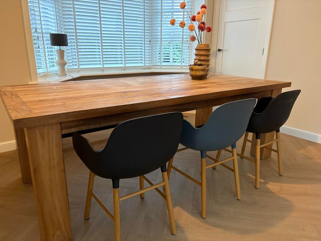 Eetkamerset met Normann Copenhagen stoelen, Ophalen of Verzenden, Gebruikt, Minder dan 4 stoelen