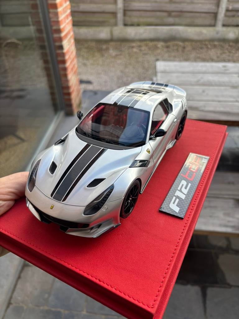 Ferrari F12 TDF 1/18, Hobby en Vrije tijd, Ophalen of Verzenden, Zo goed als nieuw, Overige merken