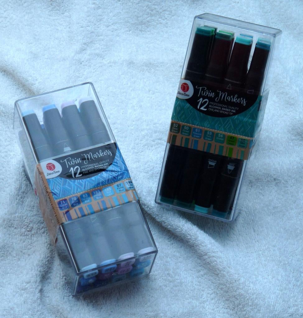 28 verschillende markers in verschillende kleuren., Ophalen of Verzenden, Nieuw, Potlood of Stift