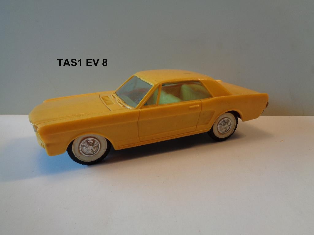 kunststof ford mustang, Ophalen of Verzenden, Zo goed als nieuw, Maisto