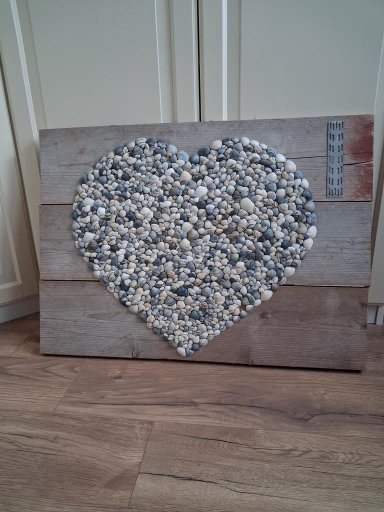 Prachtig stijgerhouten lijst met schelpen hart, Ophalen