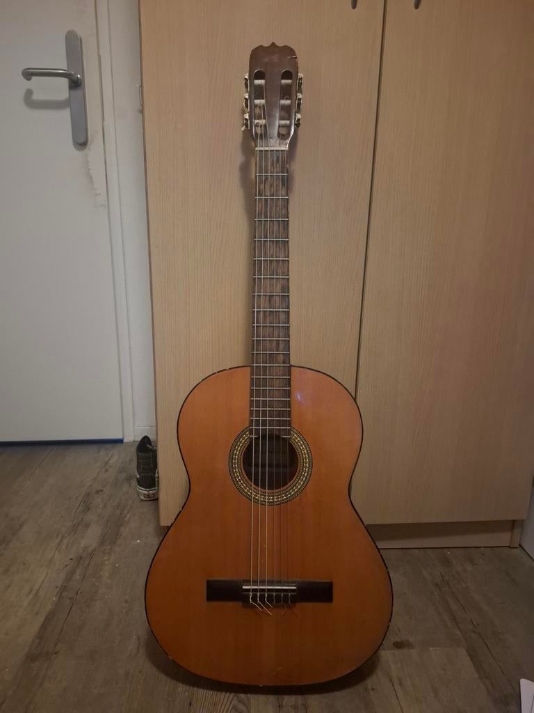 Vintage Kumika gitaar, Muziek en Instrumenten, Snaarinstrumenten | Gitaren | Akoestisch, Ophalen, Gebruikt, Klassieke of Spaanse gitaar