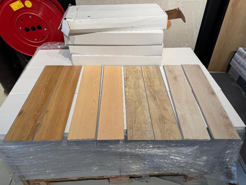 Direct ophalen | PVC Vloer klik visgraat pallets |Utrecht, 75 m² of meer, 4131 NH, Nieuw, Crème