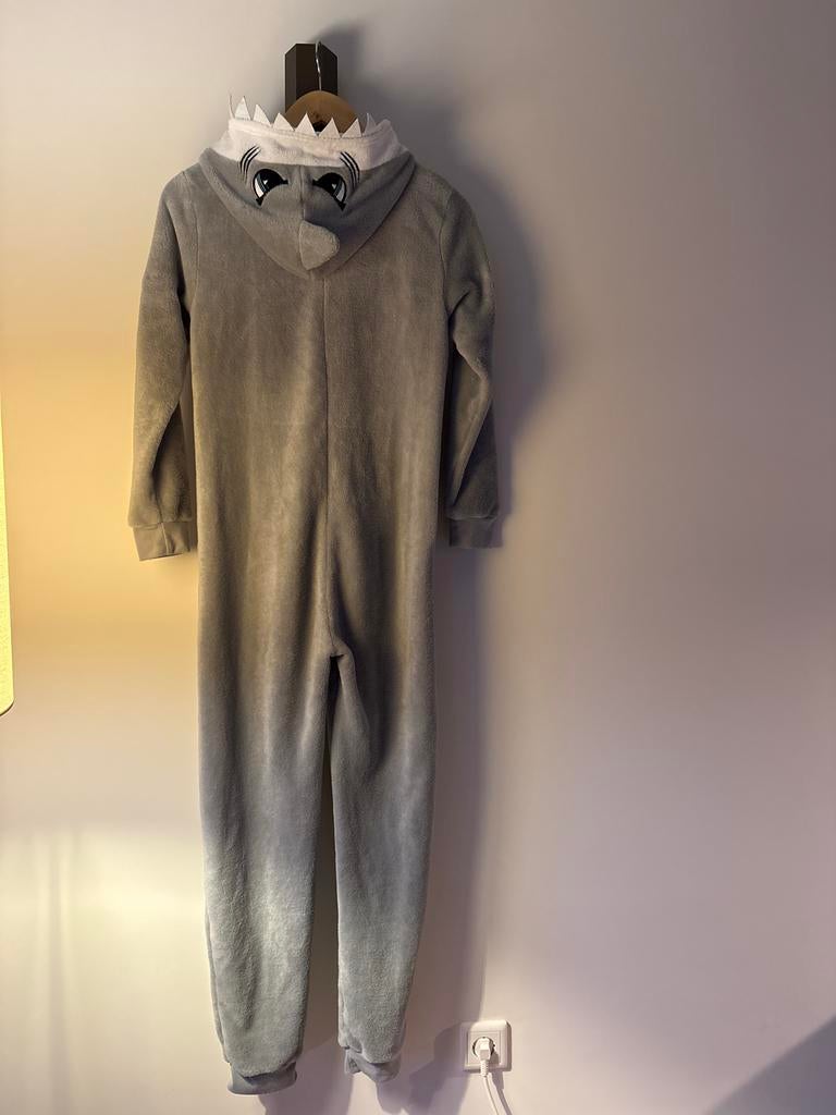Grijze haaien onesie maat 158/164, Ophalen of Verzenden, Zo goed als nieuw, Jongen of Meisje