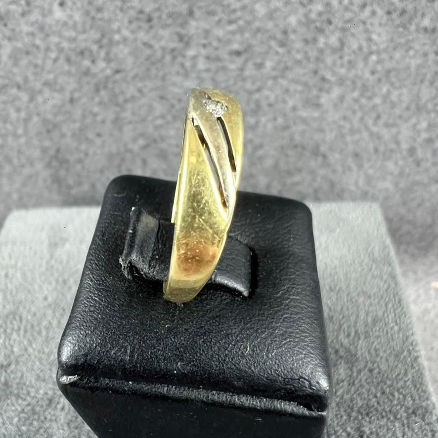 Gouden ring | 14K* | 2,26gr | bandring met briljant | 402820, Sieraden, Tassen en Uiterlijk, Ringen, Ophalen of Verzenden, Zo goed als nieuw
