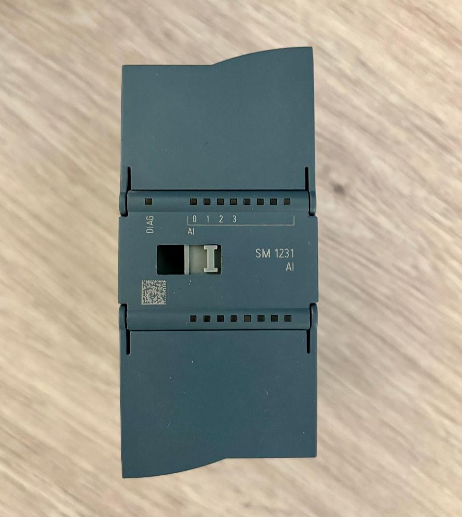 SIEMENS - Simatic - S7-1200 - SM 1231 - 4x AI, Ophalen of Verzenden, Zo goed als nieuw