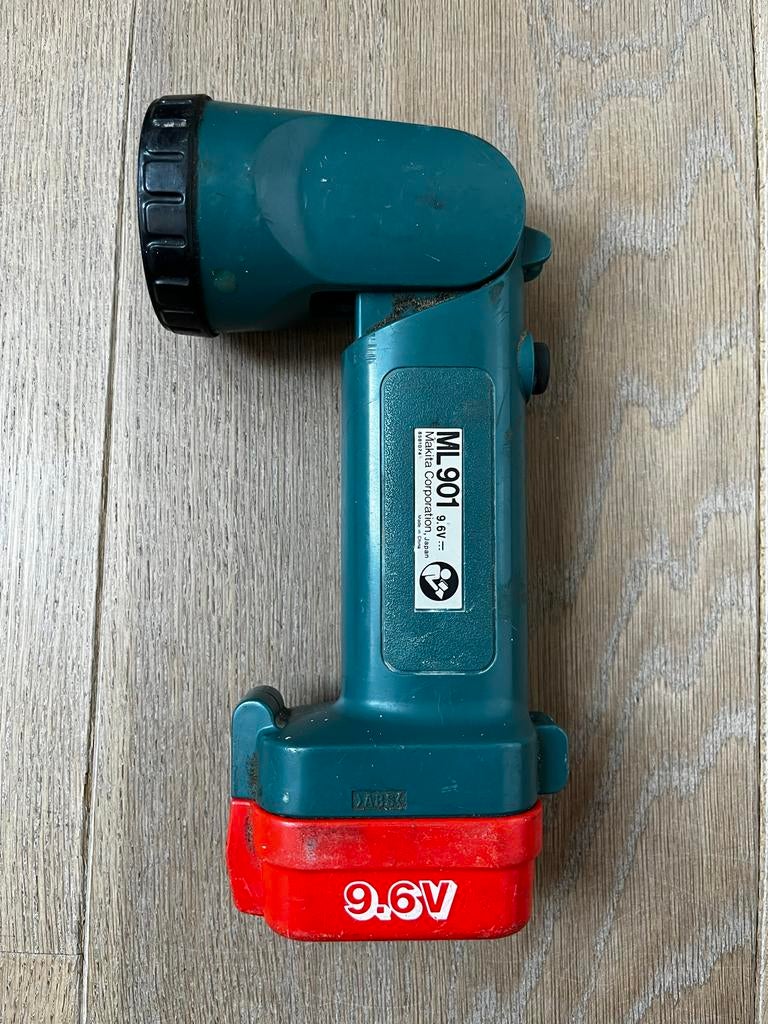 Makita ML901 9,6V zaklamp, Ophalen of Verzenden, Gebruikt
