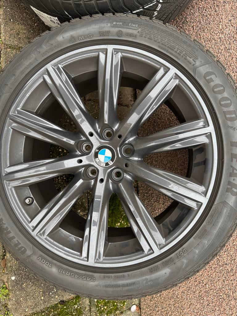 BMW 5-serie Winterbanden 18 inch - Goede Staat!, Ophalen, 18 inch, Banden en Velgen, Winterbanden