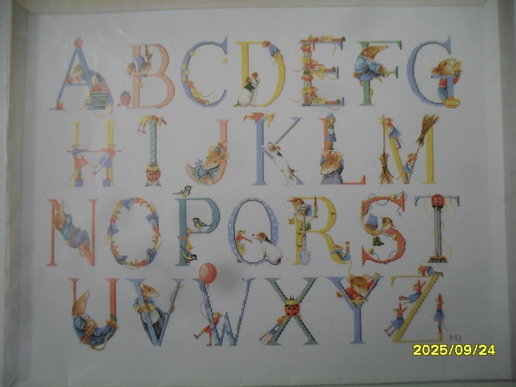 ZGAN, Origineel patroon Vera De Muis Alfabet. Ook DMC Garens, Hobby en Vrije tijd, Borduren en Borduurmachines, Ophalen of Verzenden