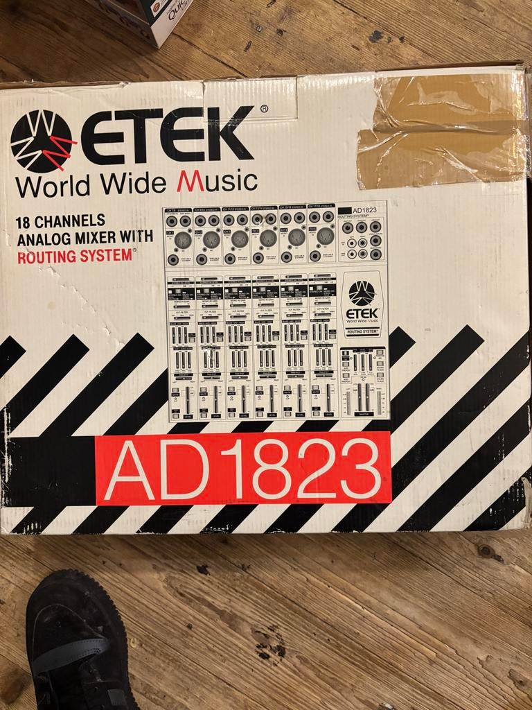 Etek AD1823 Analoge Mixer - 18 Kanalen, Ophalen of Verzenden, Gebruikt, 10 tot 20 kanalen, Microfooningang