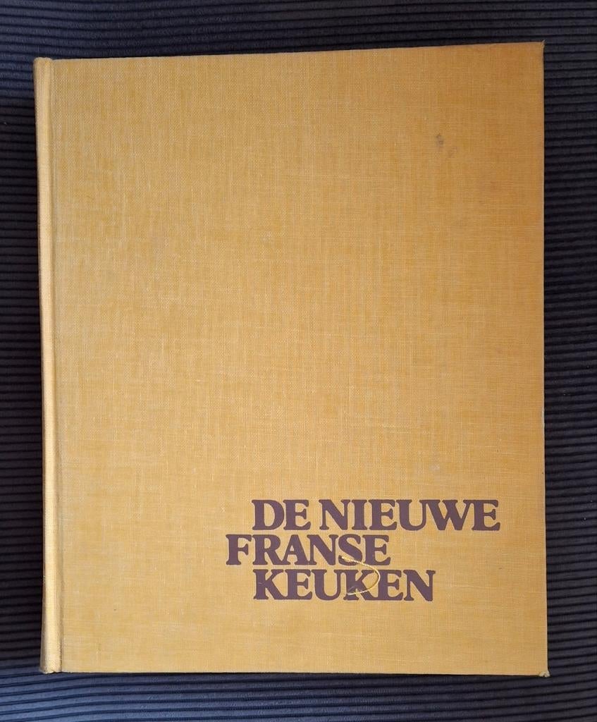 De Nieuwe Franse Keuken - Paul Bocuse kookboek, Boeken, Kookboeken, Gelezen, Hoofdgerechten, Ophalen of Verzenden, Paul Bocuse