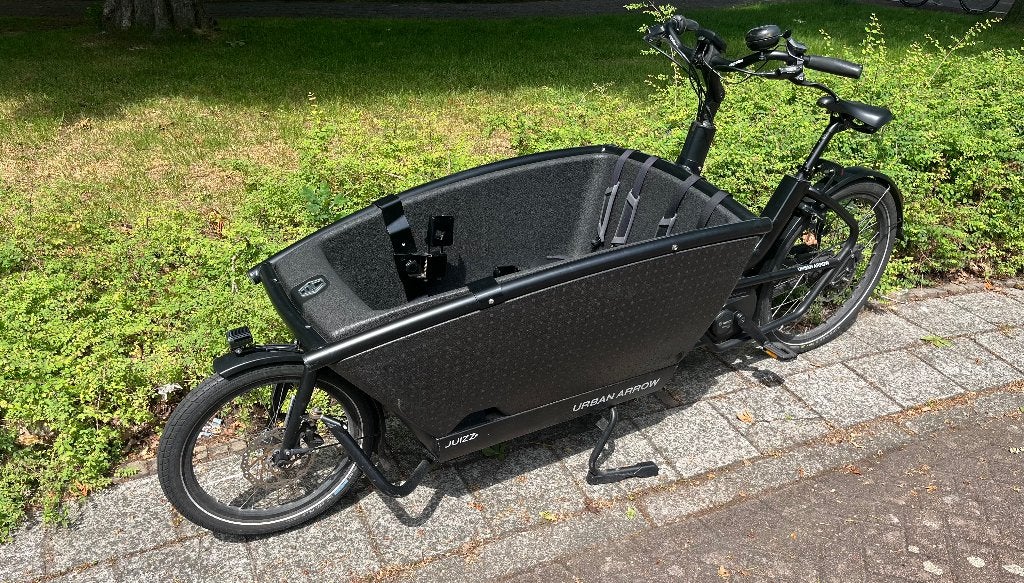 Urban Arrow Family 2023 | Enviolo | Bosch | ~6.300 km |, Fietsen en Brommers, Fietsen | Bakfietsen, Ophalen, 3 kinderen, Huif