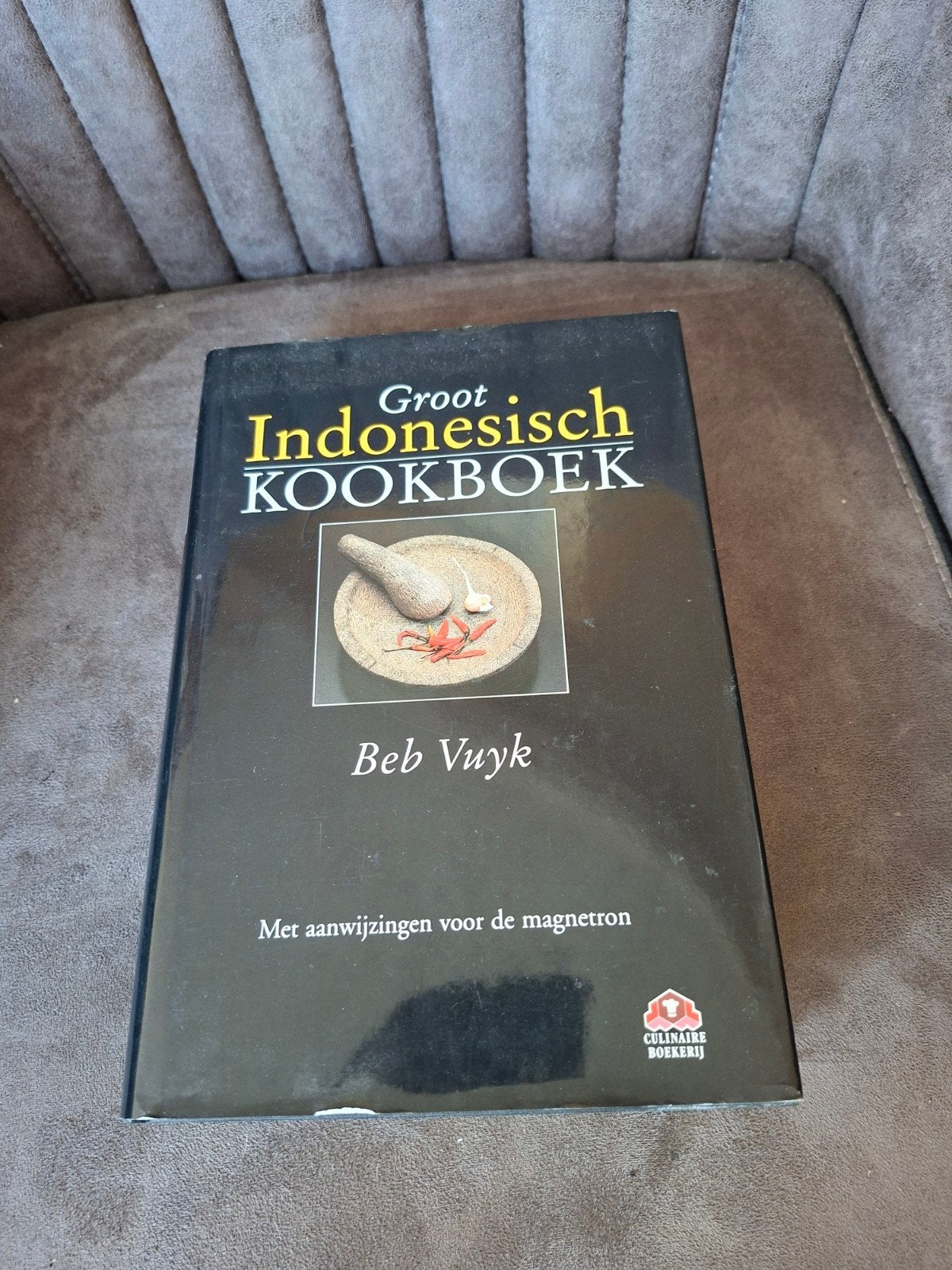 Groot Indonesisch Kookboek - Beb Vuyk (Hardcover), Boeken, Ophalen of Verzenden, Gelezen, Beb Vuyk, Azië en Oosters